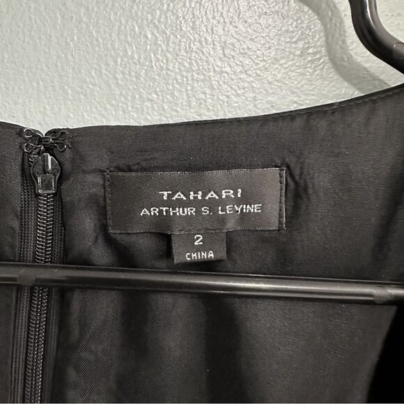 Tahari Size 2 Pleated Detail Puff Sleeves Black Juan Midi Dress NWT - Picture 5 of 11